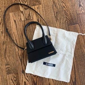 Jacquemus Le Grand Chiquito